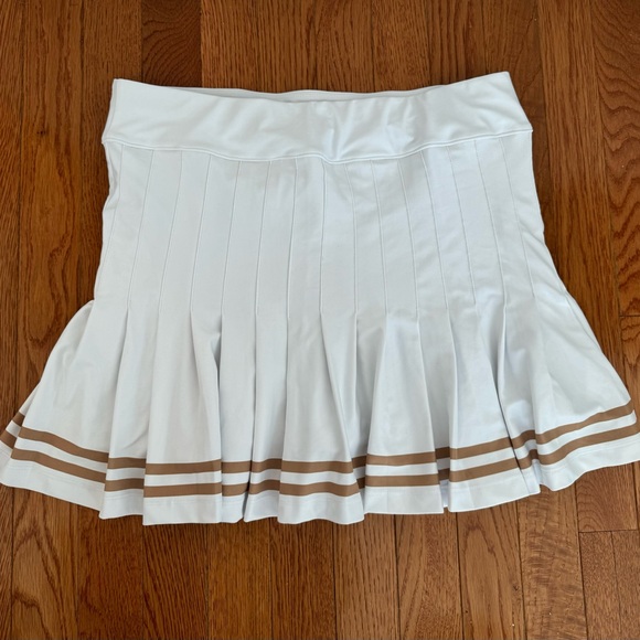 Smith & Quinn Gwen Pleated Active Skort - Picture 5 of 8